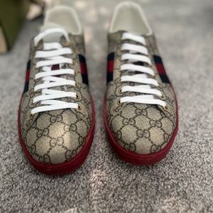 Gucci Men’s sneaker/shoe BRAND NEW Size 12 US/EU 11